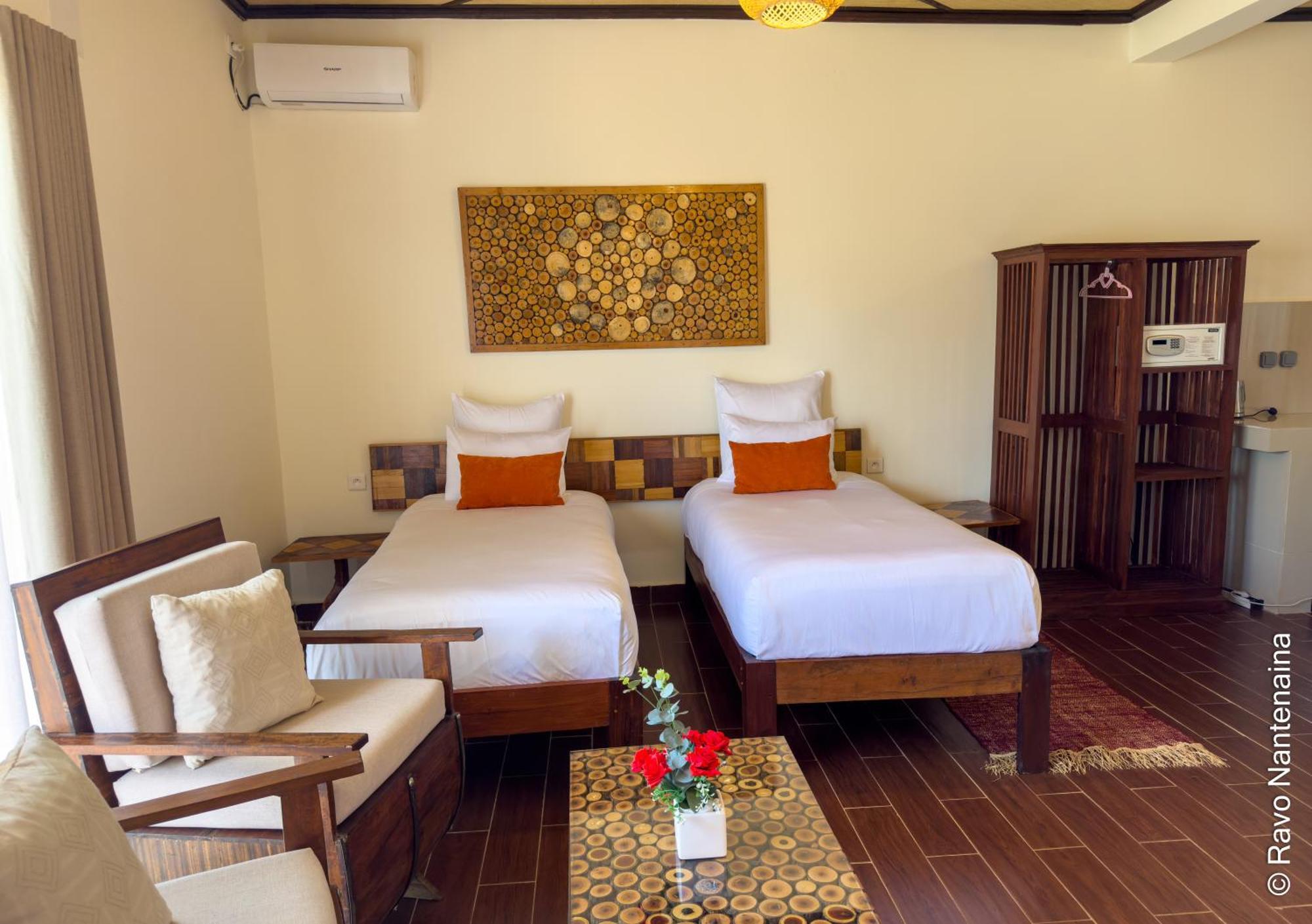 Bira Hotel Antsirabe Ngoại thất bức ảnh